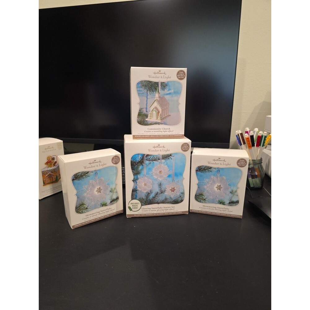 Hallmark Wonder & Light Glowing Snowflake Starter Set LOT Community Church Magic
